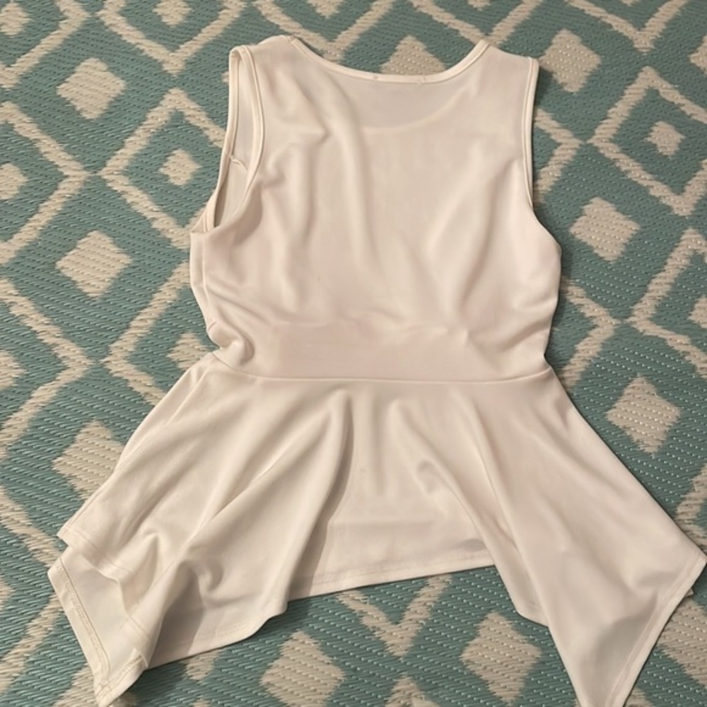 Sleeveless Top Large - Picture 2 of 3